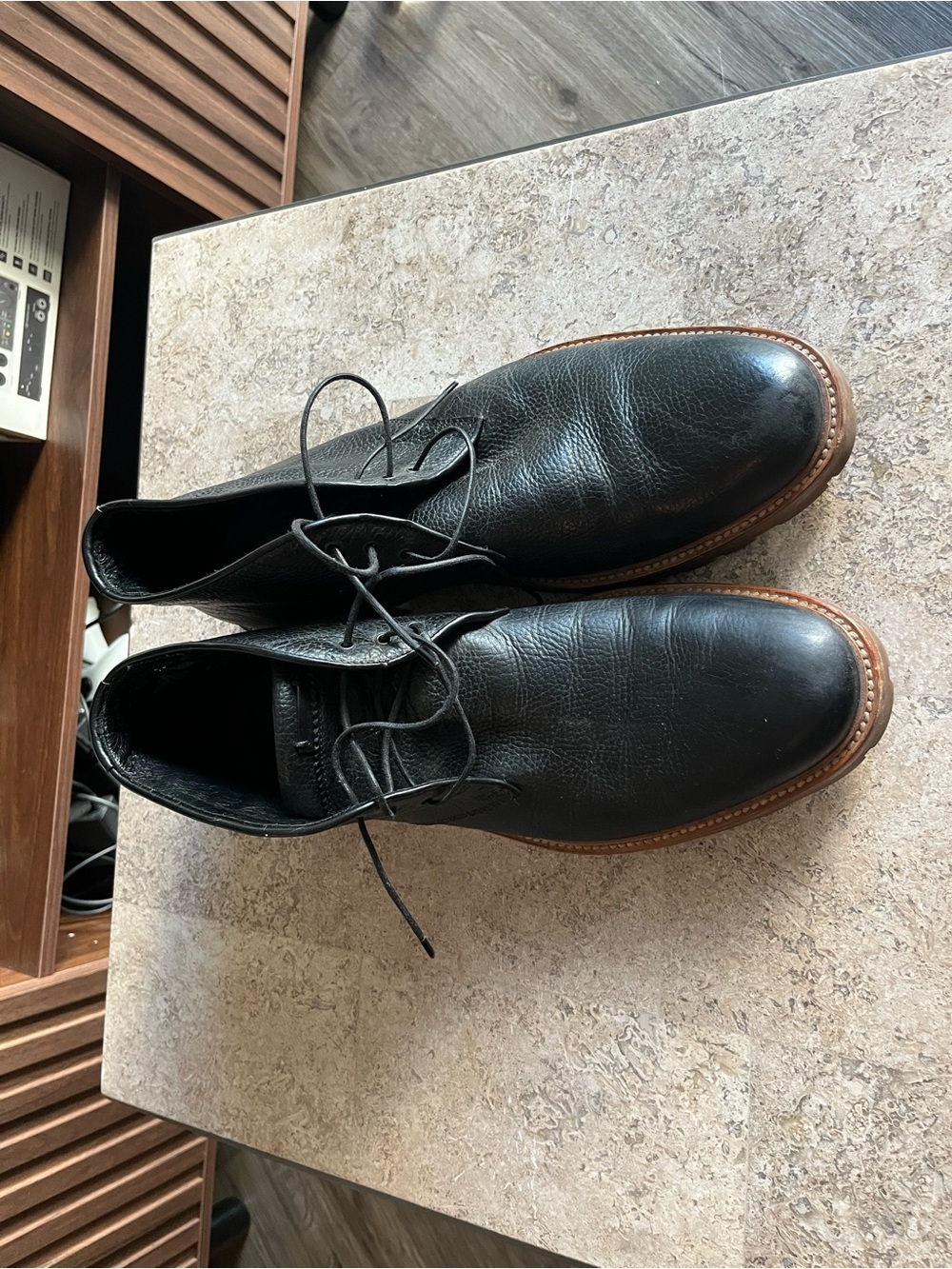 Aquatalia Men’s Black Leather Lace-Up Chukka Boots Lug Sole